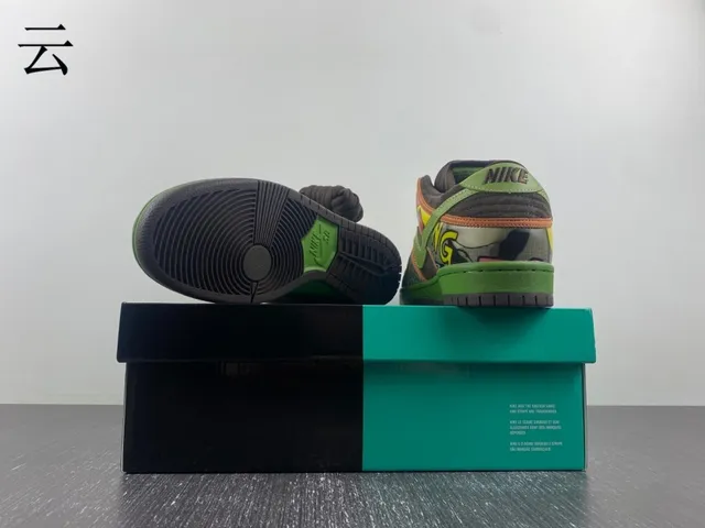 Nike SB Dunk Low Graffiti Print Olive Green स्केटबोर्ड जूते 2