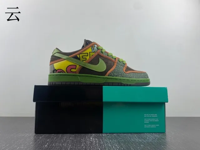 Nike SB Dunk Low Graffiti Print Olive Green स्केटबोर्ड जूते 4