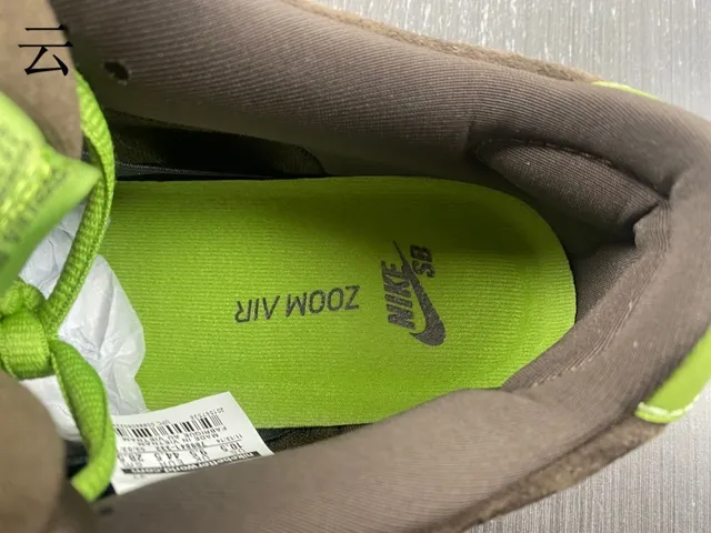 Nike SB Dunk Low Graffiti Print Olive Green स्केटबोर्ड जूते 12