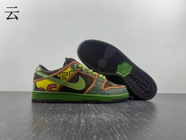 Nike SB Dunk Low Graffiti Print Olive Green स्केटबोर्ड जूते 16