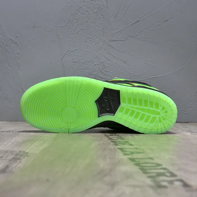 Nike SB Dunk Low সবুজ কালো ছিদ্রিত টো স্কেটবোর্ড জুতা 5