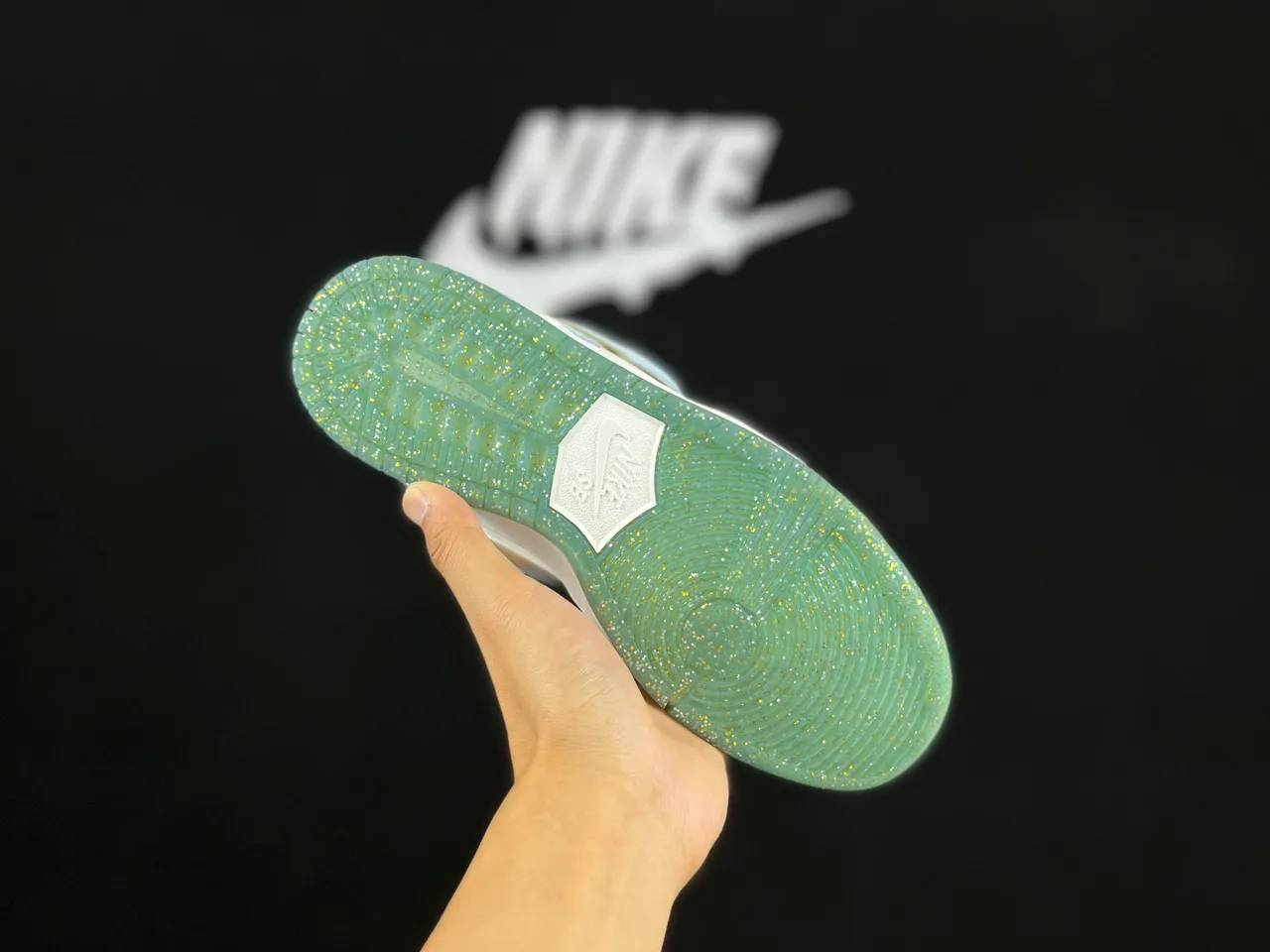 Nike SB Dunk Low हल्का नीला और सोने का स्केटबोर्ड जूते 2