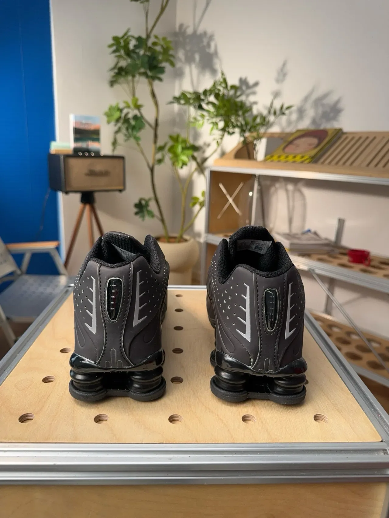 Nike Shox NZ Black Lifestyle Sneakers 6