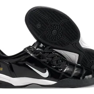 Nike Total 90 III Noir et Blanc Chaussures de Football Indoor