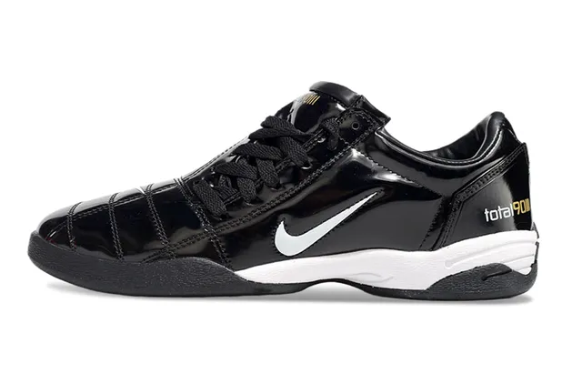Nike Total 90 III কালো এবং সাদা ইন্ডোর সকার জুতা 2