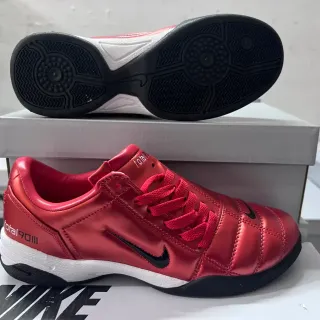 Nike Total 90 III Chaussures de football intérieur rouge métallique