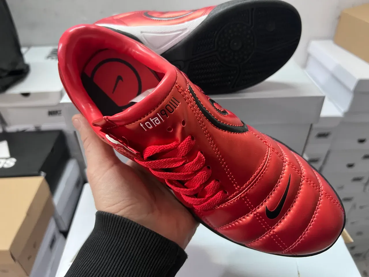 Nike Total 90 III حذاء كرة قدم داخلي أحمر معدني 5