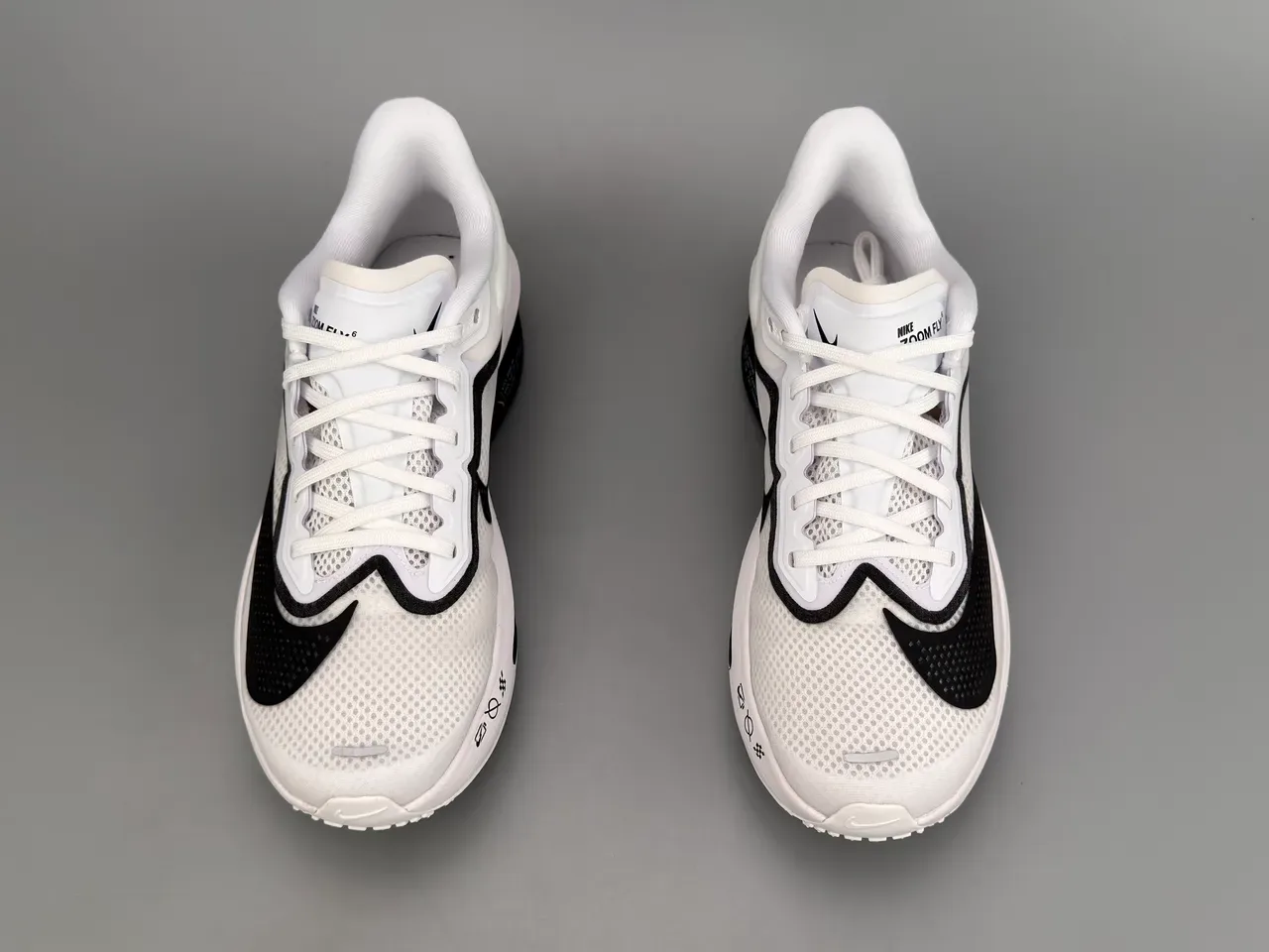 Nike Chaussures Running Blanc Noir Upper Malla Engineered Midsole Sculpted ZoomX 7