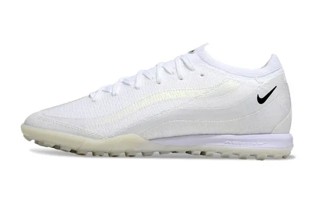 Nike White Black Knit Upper Iridescent Wave Stripe Turf Soccer Shoes 6