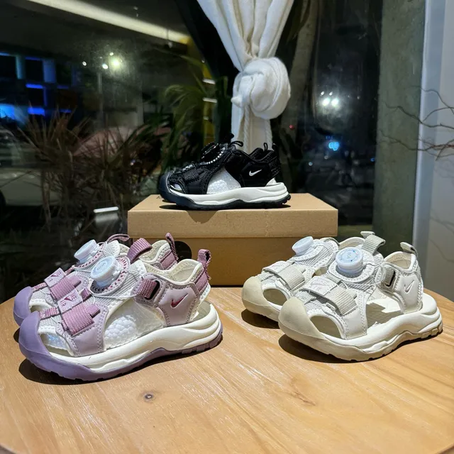 Nike White Gray Multi-Strap Adjustable Mesh Ventilation Casual Sandals 3