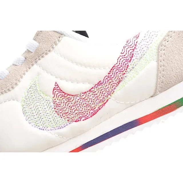 Nike White Green Laceless Strap Closure Rounded Toe Lifestyle Sneakers 24