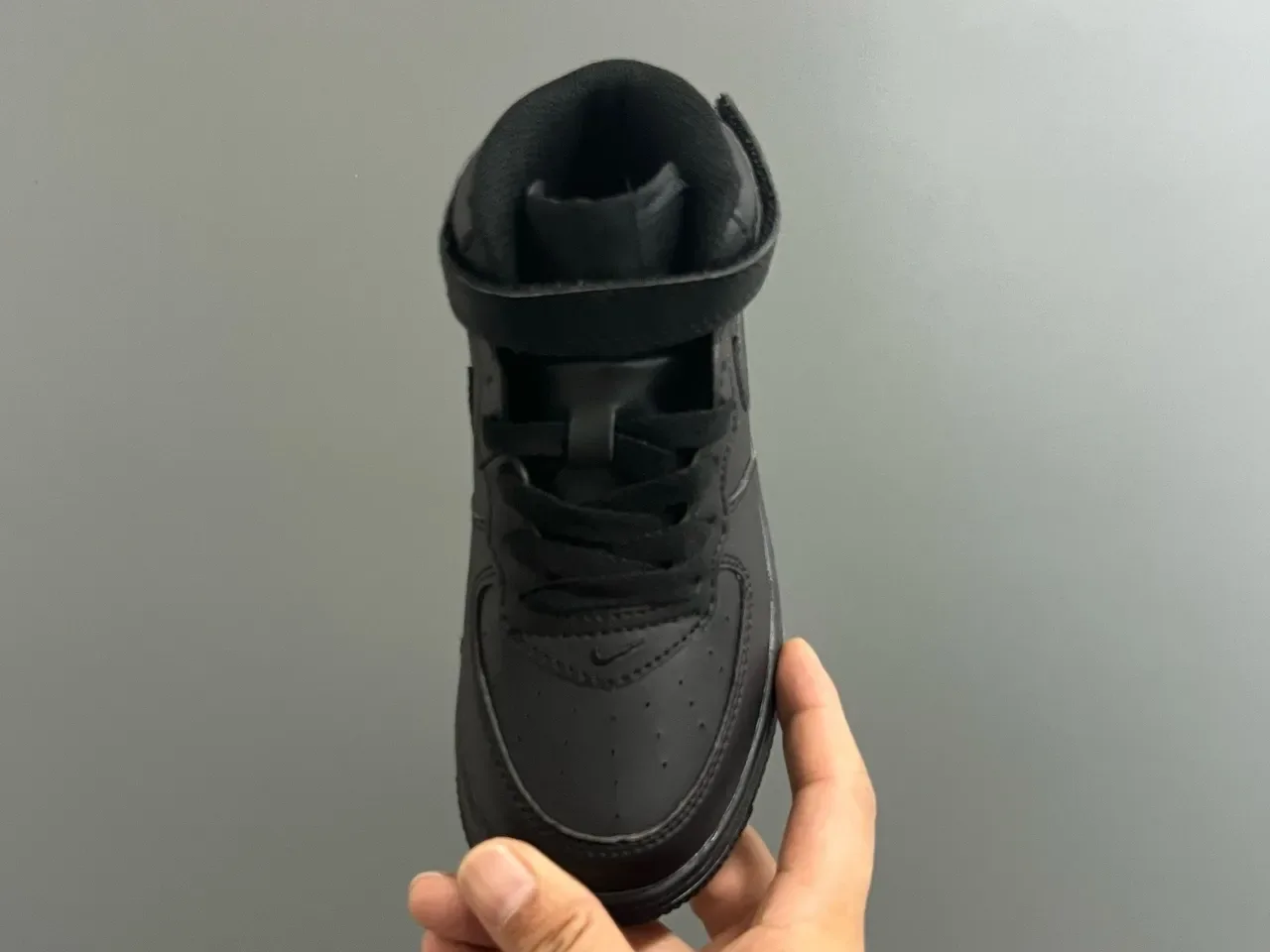 Nike White High-Top Strap-Closure Lifestyle Sneakers 14