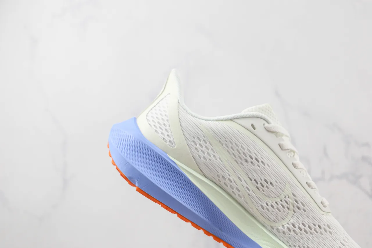 Nike সাদা কমলা ইঞ্জিনিয়ার্ড মেশ আপার ডুয়াল-টোন মিডসোল রানিং শু 5