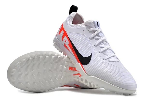 Nike zapatillas de fútbol turf blancas y naranjas de bajo corte con empeine sintético, ribeteado y texturizado en el antepié 5