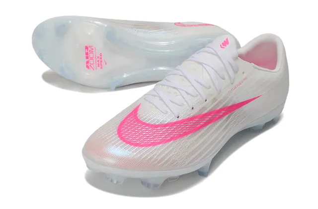Nike chaussures de football blanc et rose Flyknit Upper semelle translucide Firm-Ground 3