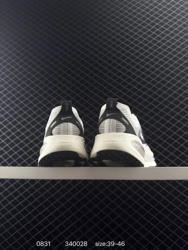Nike ZoomX White Black Breathable Knit Upper Sculpted Layered Midsole Running Shoes 3