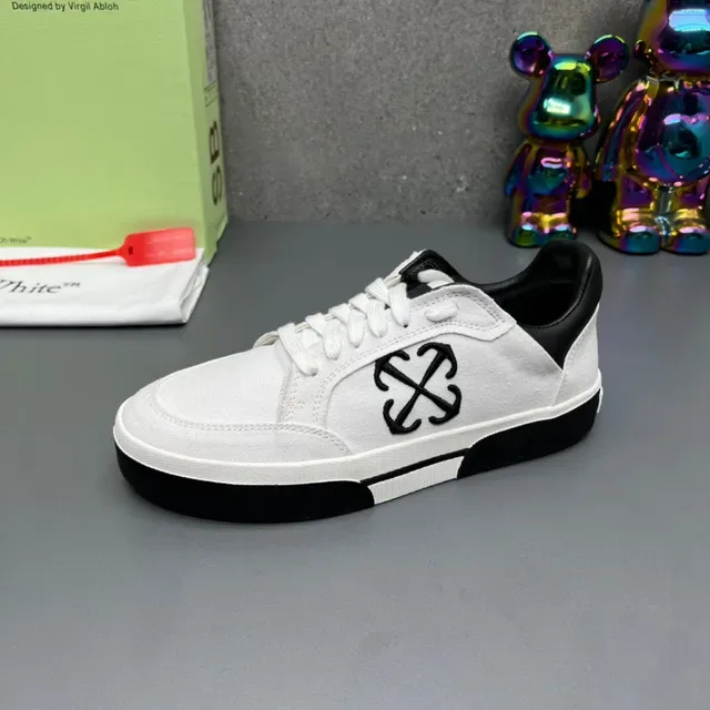 Off-White Black Canvas Upper Contrast Lifestyle Sneakers 6