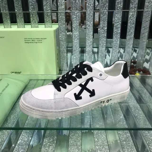 Off-White 黑色低帮皮革/麂皮鞋面生活方式运动鞋 5