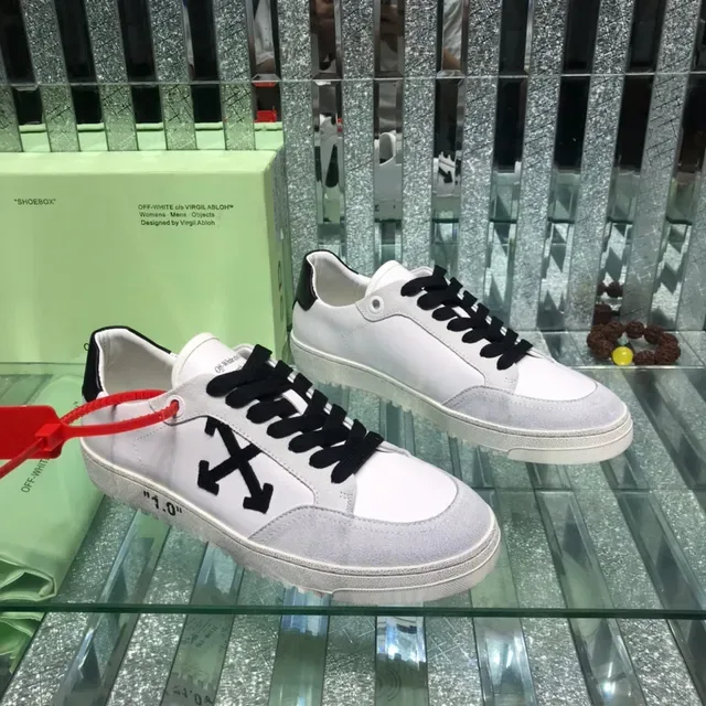 Off-White 黑色低帮皮革/麂皮鞋面生活方式运动鞋 8