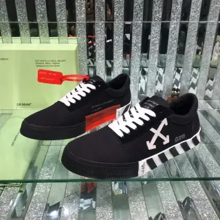 Off-White Low Vulcanized Black White Industrial Design Lifestyle Sneakers