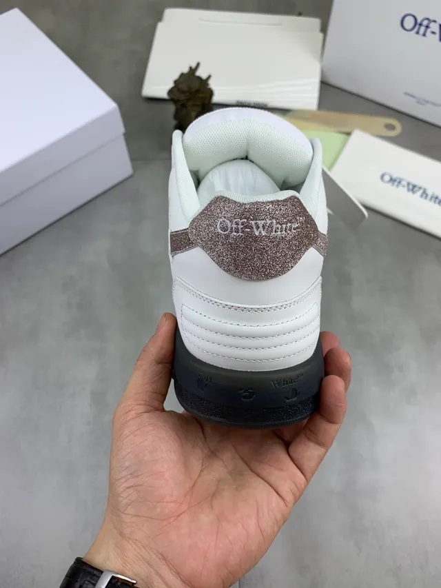 Off-White गुलाबी लो-टॉप परफोरेटेड टो लाइफस्टाइल स्नीकर 3