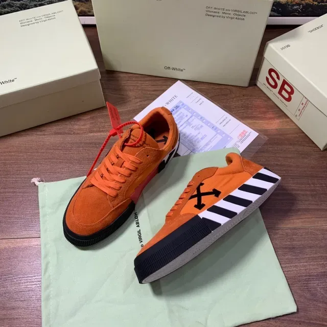 Off-White The Ten Zapatillas Lifestyle Naranja Negro Ante Superior con Logo de Flecha 5