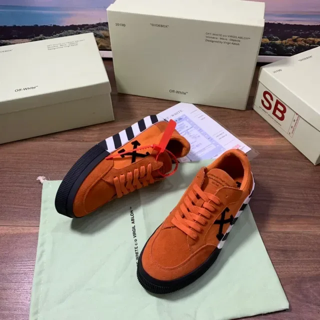 Off-White The Ten Zapatillas Lifestyle Naranja Negro Ante Superior con Logo de Flecha 7