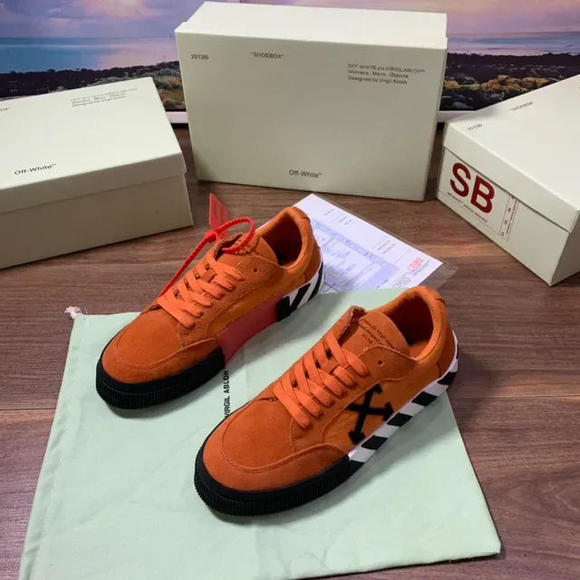 Off-White The Ten Zapatillas Lifestyle Naranja Negro Ante Superior con Logo de Flecha 8
