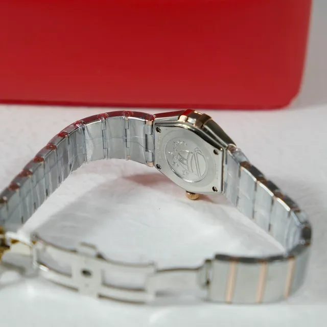 Omega Pulsera Metálica Integrada de Plata y Oro Bisel de Diamantes Reloj de Cuarzo 3