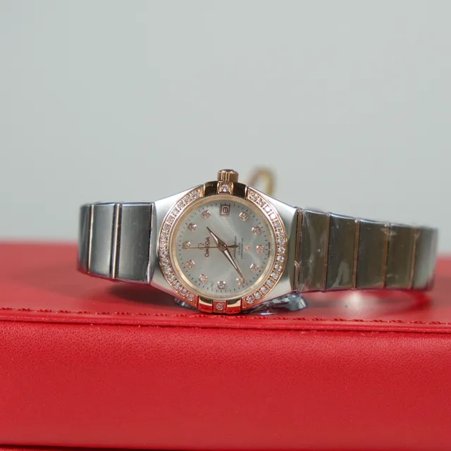 Omega Pulsera Metálica Integrada de Plata y Oro Bisel de Diamantes Reloj de Cuarzo 4