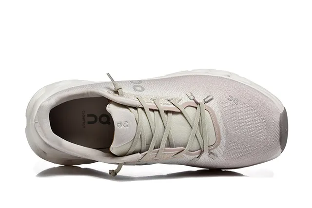 On Beige Blanc Tige Tricot Engineered Sculpted CloudTec Semelle intermédiaire Chaussures de course 3