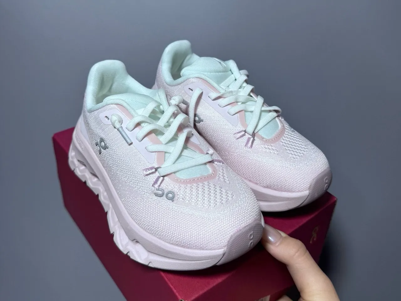 On Cloud gris rosa upper knit midsole esculpida zapatillas chunky 22