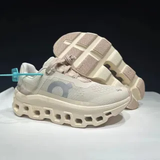 On Cloudmonster Beige Gray 跑鞋