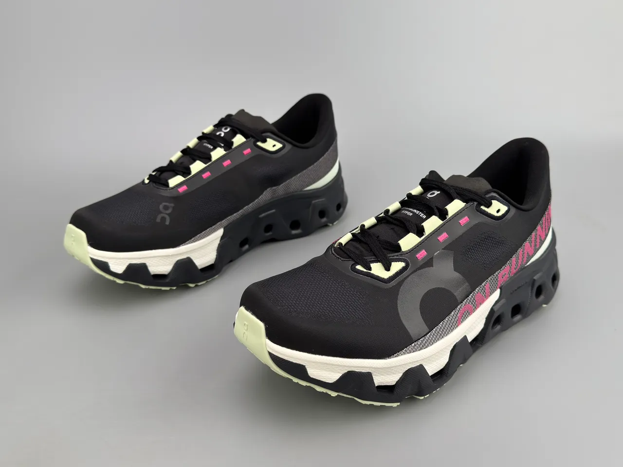 On Cloudmonster Black Pink White Chaussures de course 9