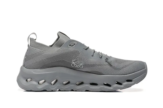 ON Parte superior gris de punto Celular abierto CloudTec Fase Suela media Zapatos de running 4