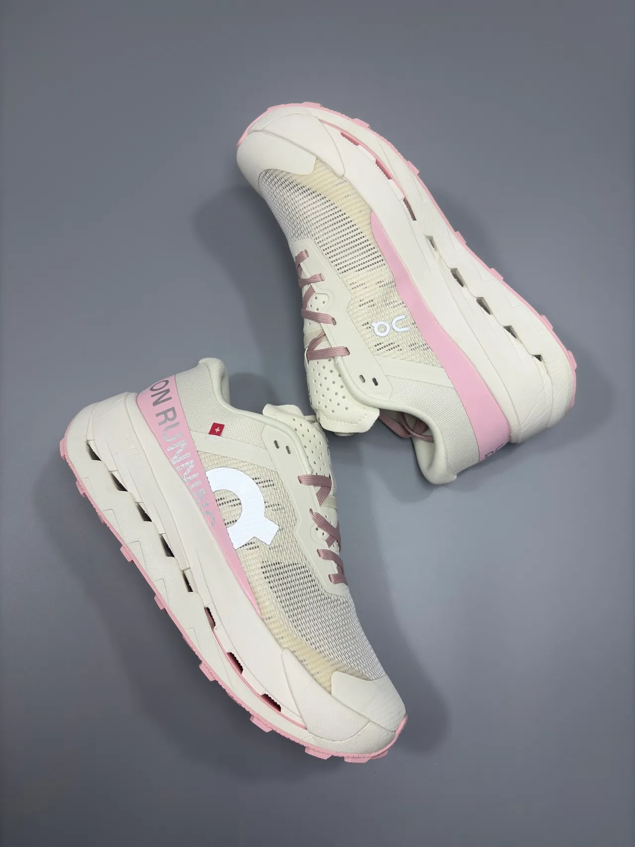 On chaussures de course blanc rose Helion semelle intermédiaire chaussures de course 8