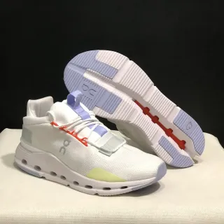 On 白紫色工程网面鞋面中足带式闭合生活方式运动鞋