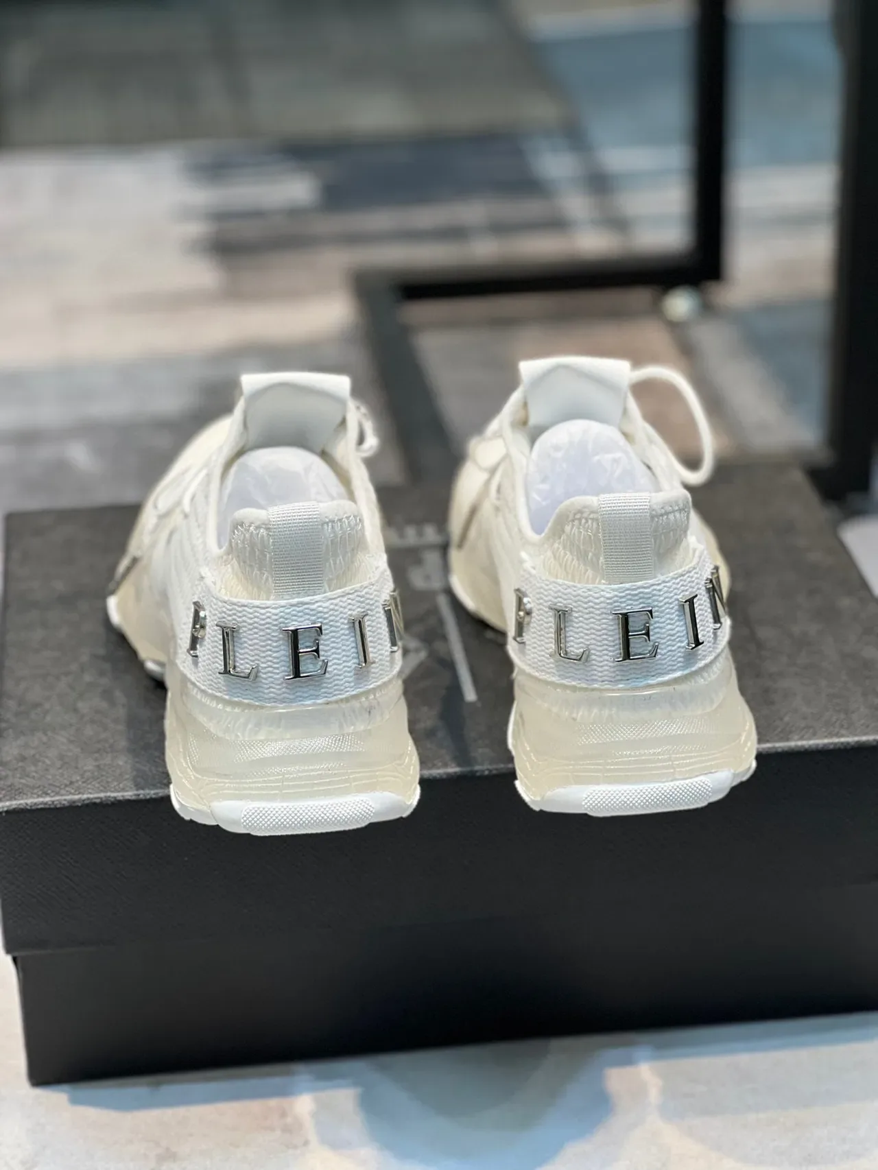 Philipp Plein Big Bang Zapatillas Chunky Blancas Negras Con Upper De Punto Y Suela Esculpida 2