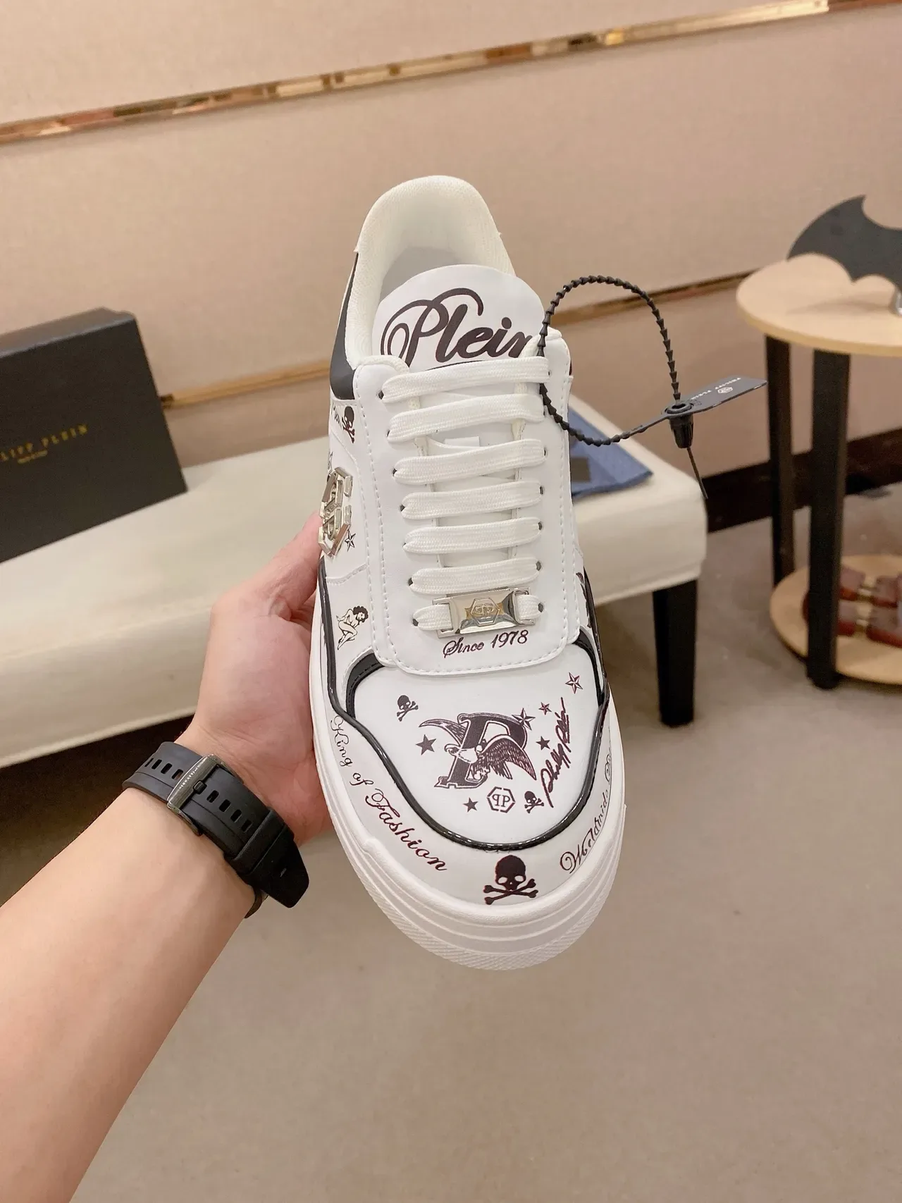 Philipp Plein Lifestyle Sneaker White Black Leather Upper Contrast Panels Lifestyle Sneakers 5