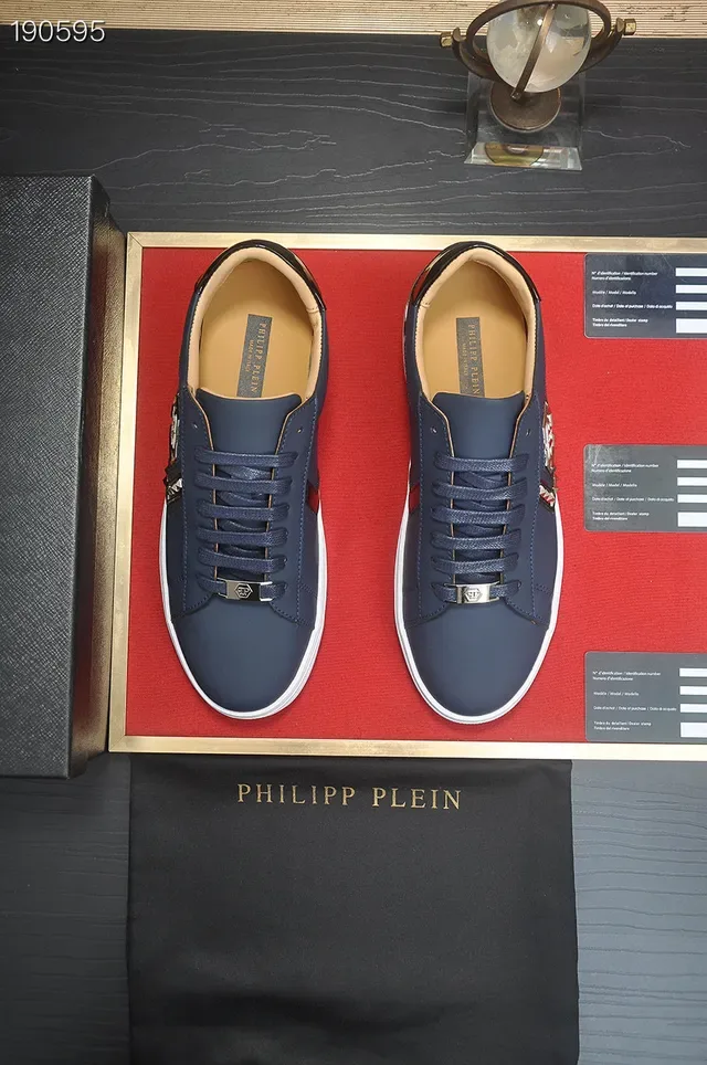 Philipp Plein नेवी व्हाइट चमड़े के स्टडेड हेक्सागोनल लोगो लाइफस्टाइल स्नीकर 7
