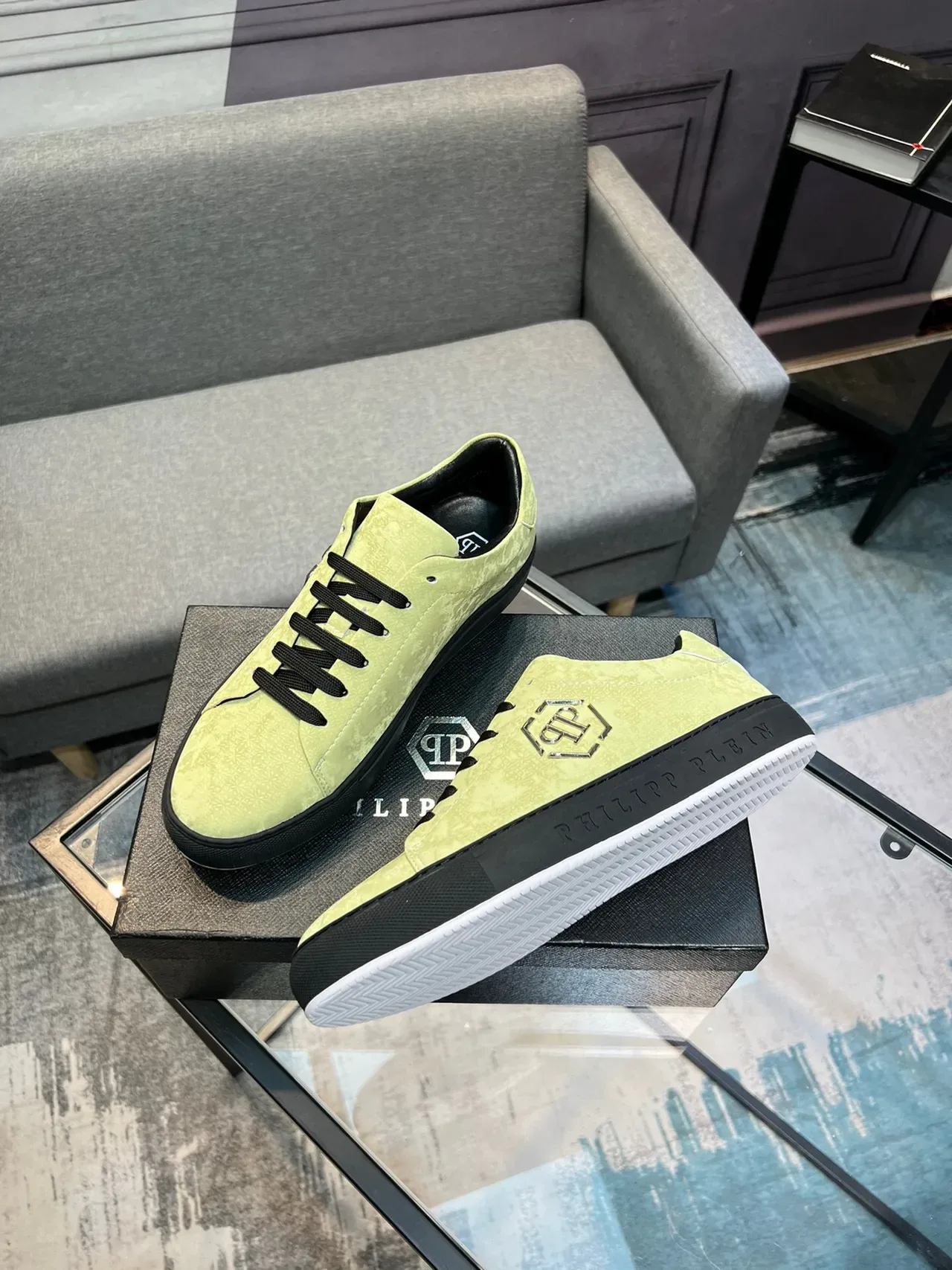 Philipp Plein Amarillo Negro Zapatillas Lifestyle de Bajo Top Textura de Ante 4