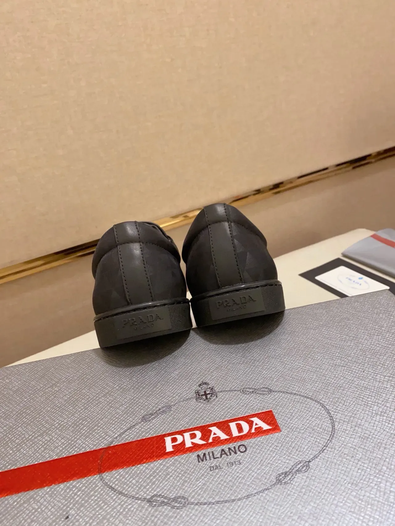 Prada Sneaker Lifestyle Preto Geométrico Matelassado Low-Top 3