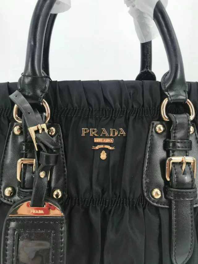 Prada 黑金 褶皱 尼龙 五金 手袋 7