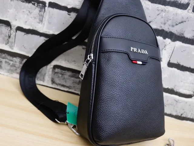 Prada কালো দানী চামড়া সংগঠিত সিলহুট মেসেঞ্জার ব্যাগ 9