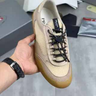 Prada Cloudbust बेज मेश और सुड लाइफस्टाइल स्नीकर