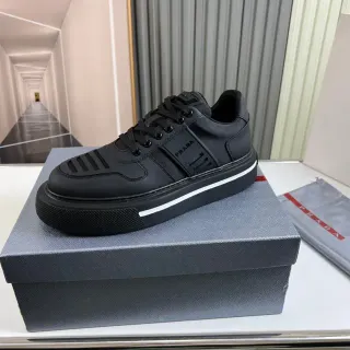 Prada Cloudbust tênis plataforma preto monocromático estilo de vida