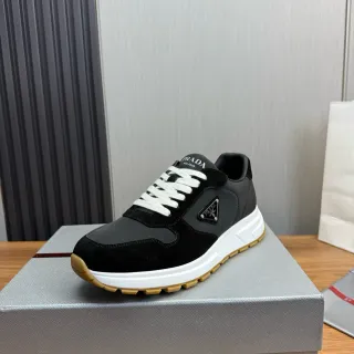 Prada Cloudbust काली सूड और चमड़ा लाइफस्टाइल स्नीकर