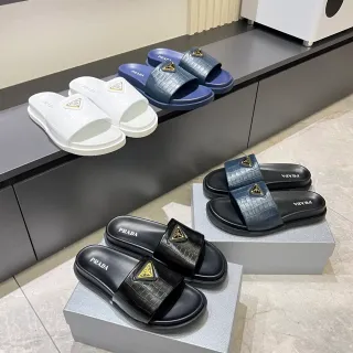 Prada Cloudbust Sandálias de plataforma com tiras e estampado de croco