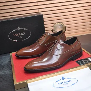 Prada চকচকে বাদামি Brogue Cap-Toe অক্সফোর্ড জুতো