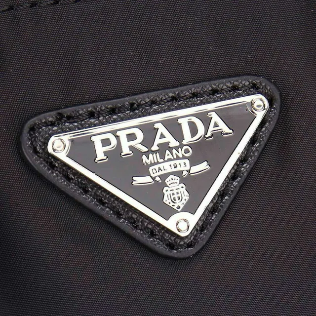 Prada Re-Edition 2005 黑色尼龙托特包 7
